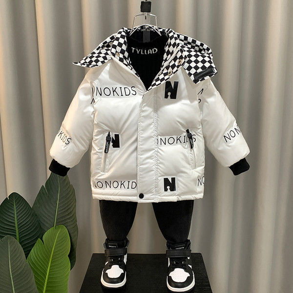 Madinga striukė su gobtuvu berniukams su užrašais