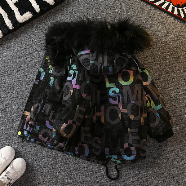 Dječja jakna za dječake - sa šarenim motivima