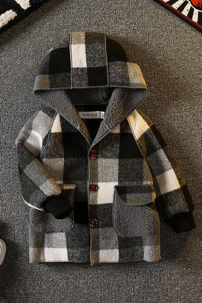 Gyerek polár kabát fiúknak kapucnival