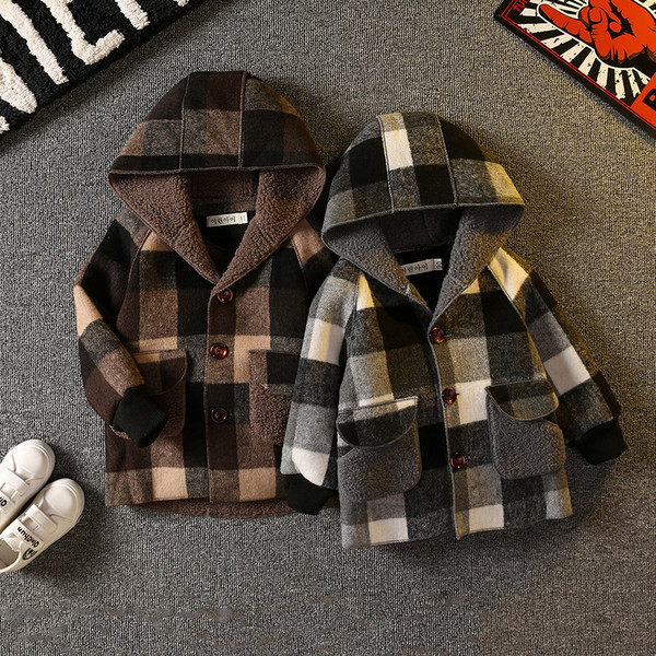 Gyerek polár kabát fiúknak kapucnival