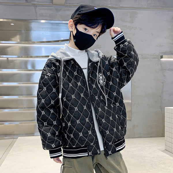 Dječja jesenska jakna za dječake - s vezom