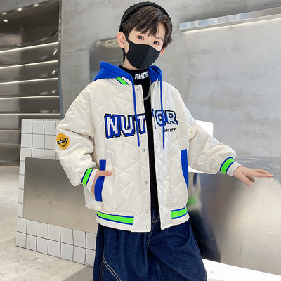 Dječja jakna s vezicama i džepom