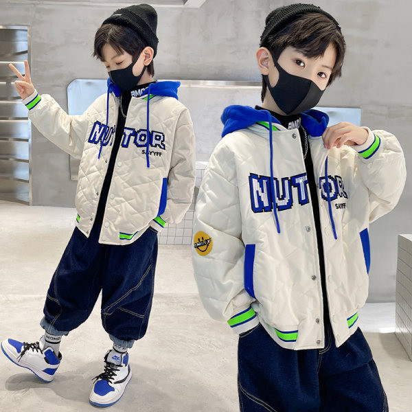 Dječja jakna s vezicama i džepom