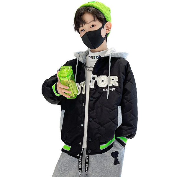 Dječja jakna s vezicama i džepom