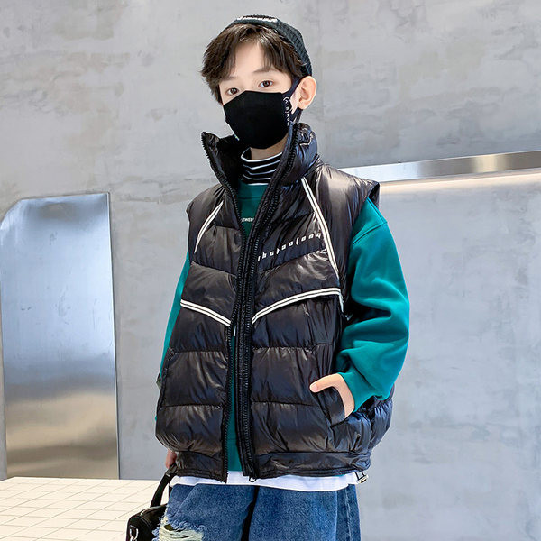 Őszi téli mellény fiúknak nyomattal a hátán