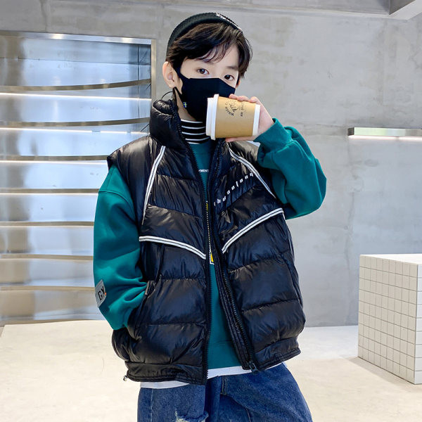 Őszi téli mellény fiúknak nyomattal a hátán