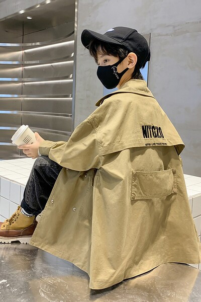 Jesenska jakna srednje dužine za dječake