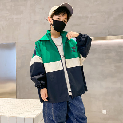 Dječja jakna za dječake s printom i kapuljačom