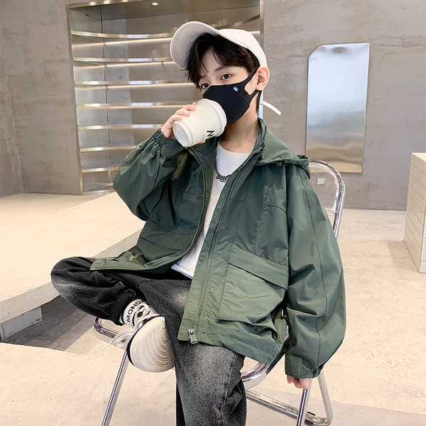 Jesenska jakna za dječake s kapuljačom