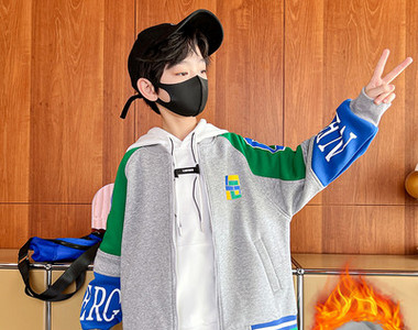 Ležerna sportska jakna za dječake s natpisom