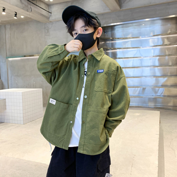 Alkalmi kabát modell két színben