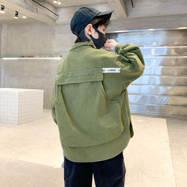 Alkalmi kabát modell két színben