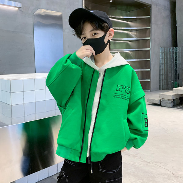 Sportska jakna za dječake s vezom