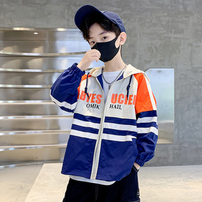 Proljetna ležerna jakna za dječake s kapuljačom i printom