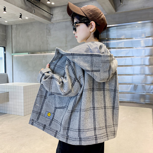 Dječja ležerna jakna s kapuljačom i džepom