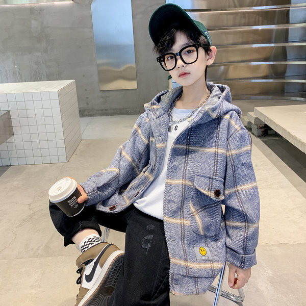 Dječja ležerna jakna s kapuljačom i džepom