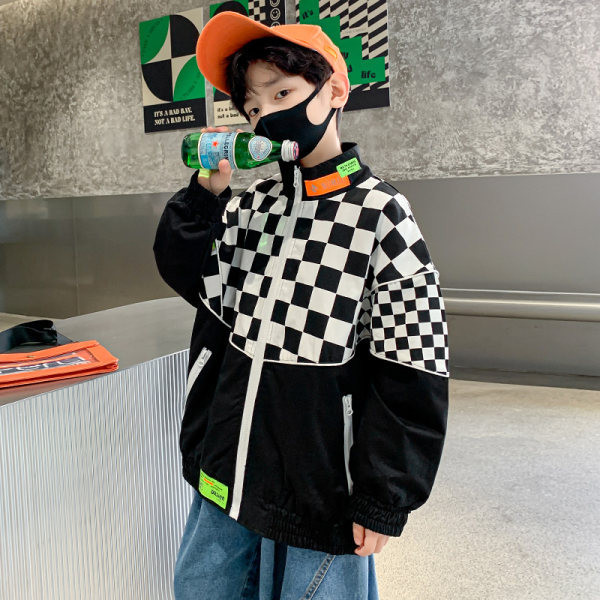 Vaikiška laisvalaikio striukė berniukams su siuvinėjimais