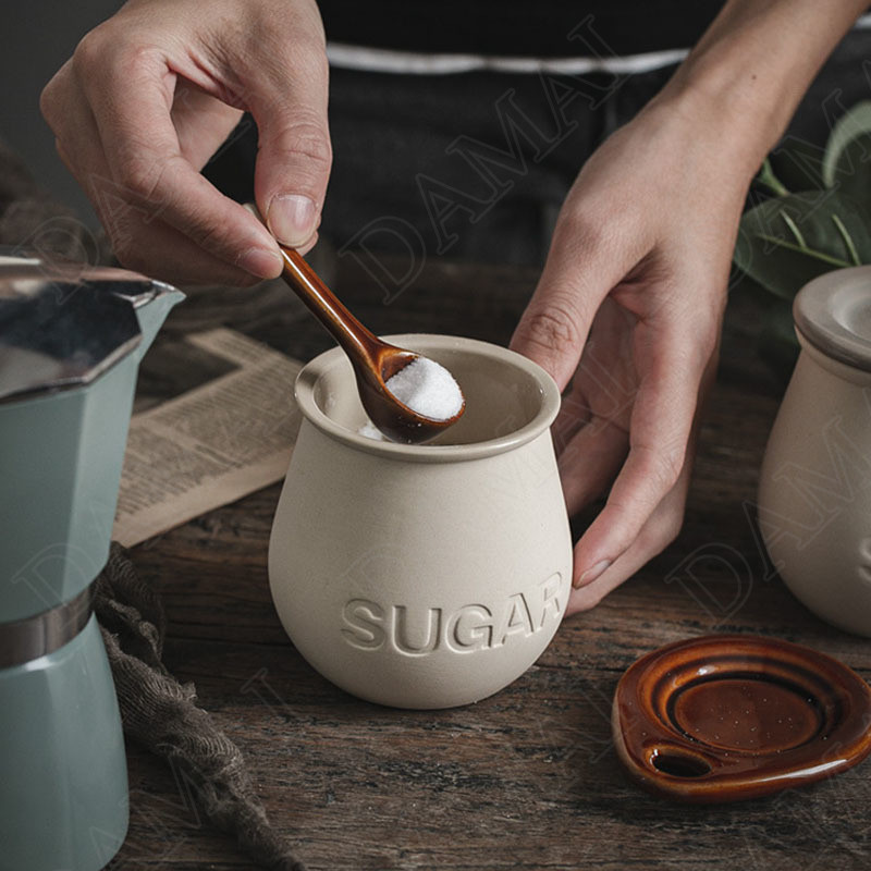 Japoniški keraminiai laikymo stiklainiai su dangteliu Retro dekoratyviniai cukraus dubenys virtuvės pagardų dozatorius Mini druskos indelių balionėlių rinkiniai