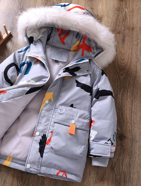 Dječja jakna s kapuljačom i puhom