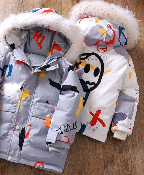 Dječja jakna s kapuljačom i puhom