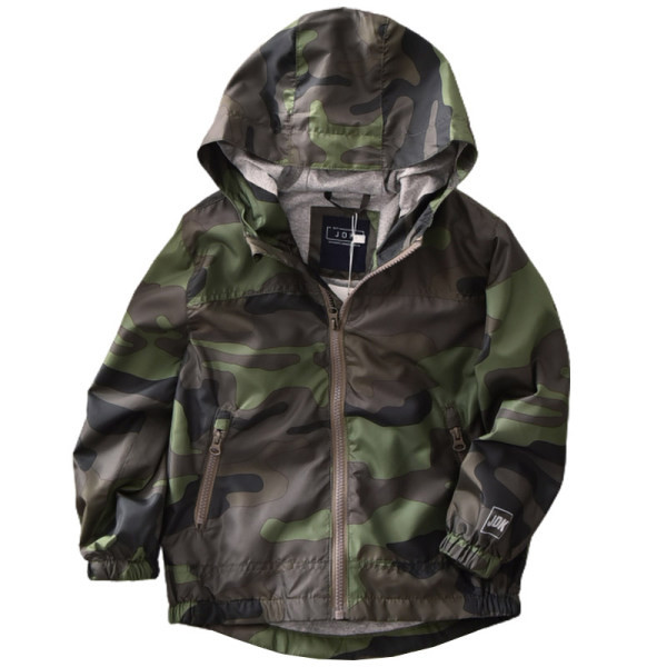 Vaikiška kamufliažinė striukė su kišene ir gobtuvu