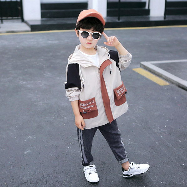 Gyermek kapucnis kabát fűzős