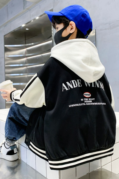 Dječja sportska jakna s kapuljačom