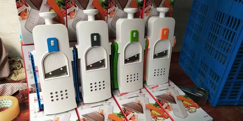 Višenamjenski rezač povrća Rezač mesa za krumpir Rende za mrkvu Naprave Čelična oštrica Kuhinjski pomoćni alat Kuhinjski pribor