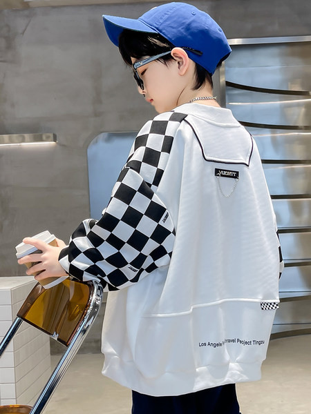 Jarná bunda pre chlapca s potlačou a zapínaním na gombíky