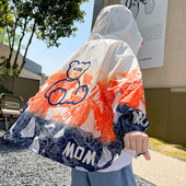 Laisvalaikio vasarinė striukė su gobtuvu ir aplikacijomis