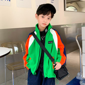 Sportska jakna s visokim ovratnikom za dječake