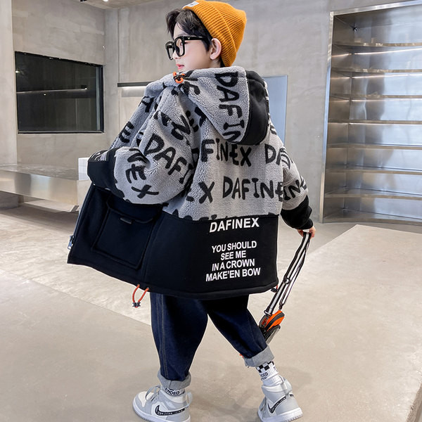 Dječja zimska jakna s natpisom i kapuljačom