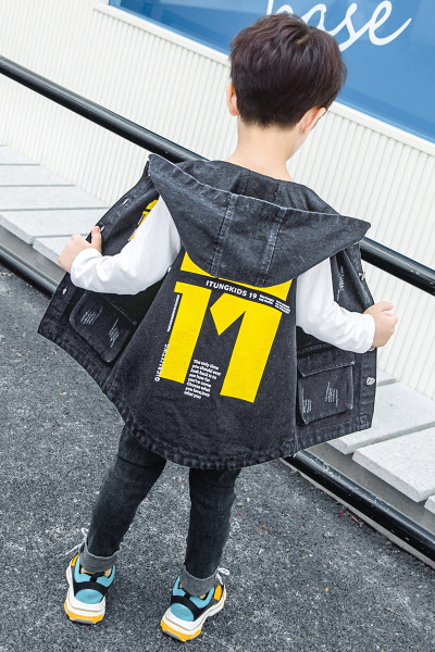 Detská rifľová vesta pre chlapcov - s kapucňou