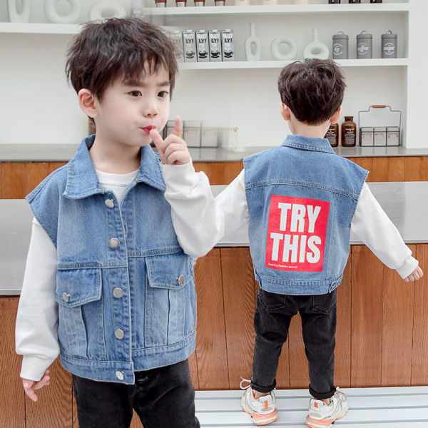 Chlapčenská ležérna džínsová vesta s potlačou