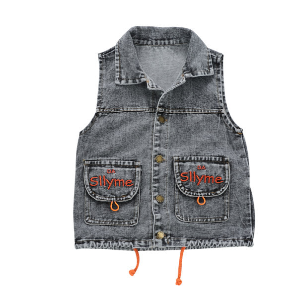 Moodne vest kaks tikandiga mudelit poistele