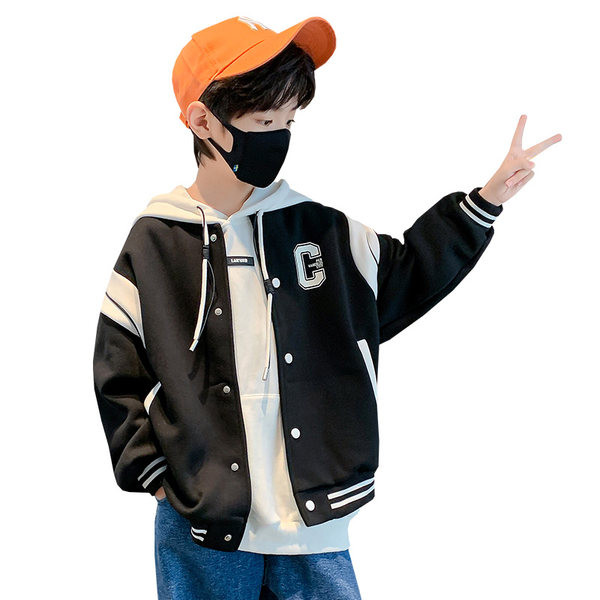 Sportinė striukė berniukui su gobtuvu