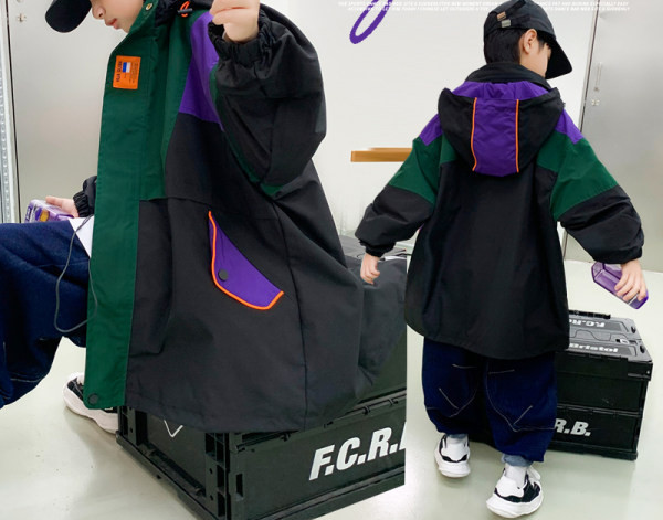 Geaca casual pentru baieti cu gluga si logo