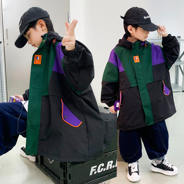 Geaca casual pentru baieti cu gluga si logo