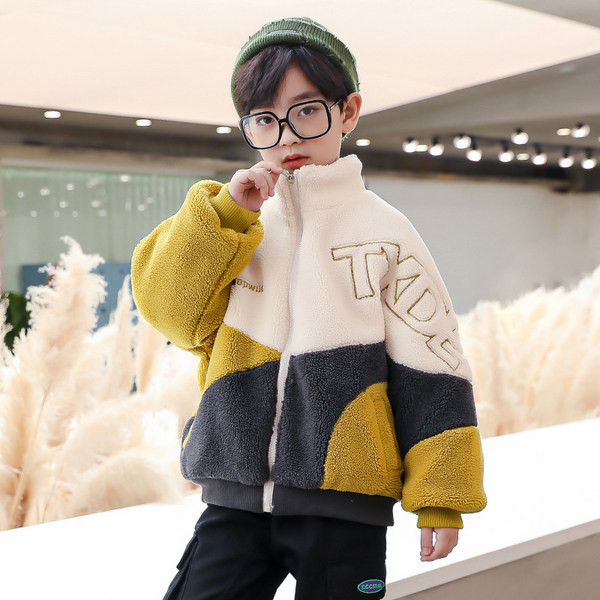 Geaca de toamna iarna pentru baieti cu broderie si guler inalt