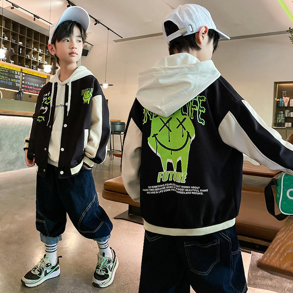 Dječačka bejzbol jakna s printom i kopčanjem na gumbe