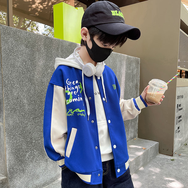 Dječačka bejzbol jakna s printom i kopčanjem na gumbe