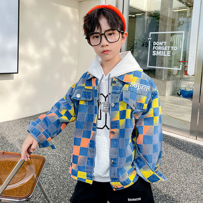 Dječja traper jakna s džepovima u plavoj boji