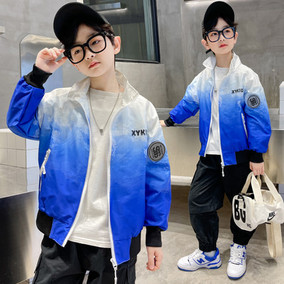 Dječja jakna sa džepom u dvije boje