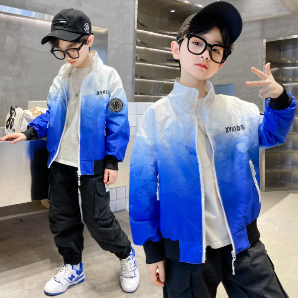 Dječja jakna sa džepom u dvije boje