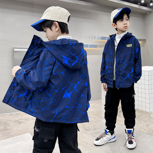 Sportska dječja jakna s patentnim zatvaračem i kapuljačom