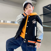 Alkalmi kabát fiúknak ovális nyakkivágással és mintával