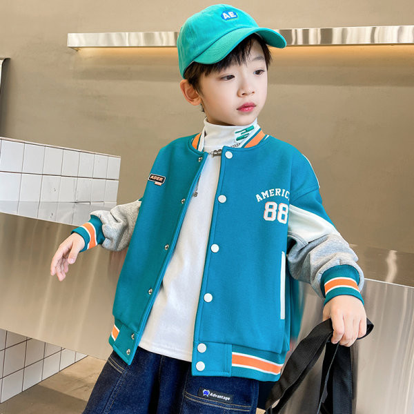 Alkalmi kabát fiúknak ovális nyakkivágással és mintával