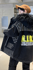 Dječja traper jakna s kapuljačom i natpisom