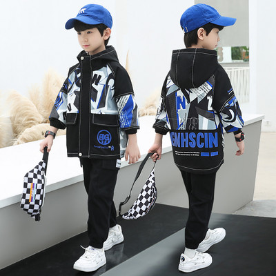 Novi model jakne za dječake sa kapuljačom i natpisom