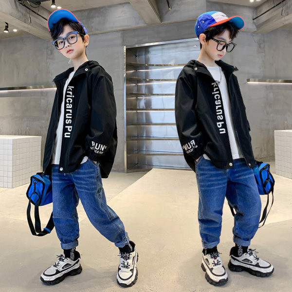 Detská bunda s kapucňou pre chlapcov